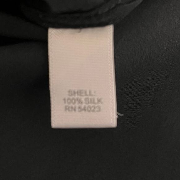 Banana Republic Blouse Womens XS Black 100% Silk Popover Roll Tab Sleeves - Picture 4 of 5